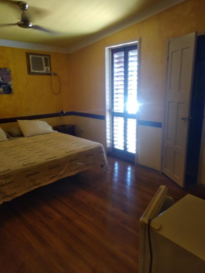 The Lighthouse At Casa Max Hotel Bocas del Toro Exterior photo