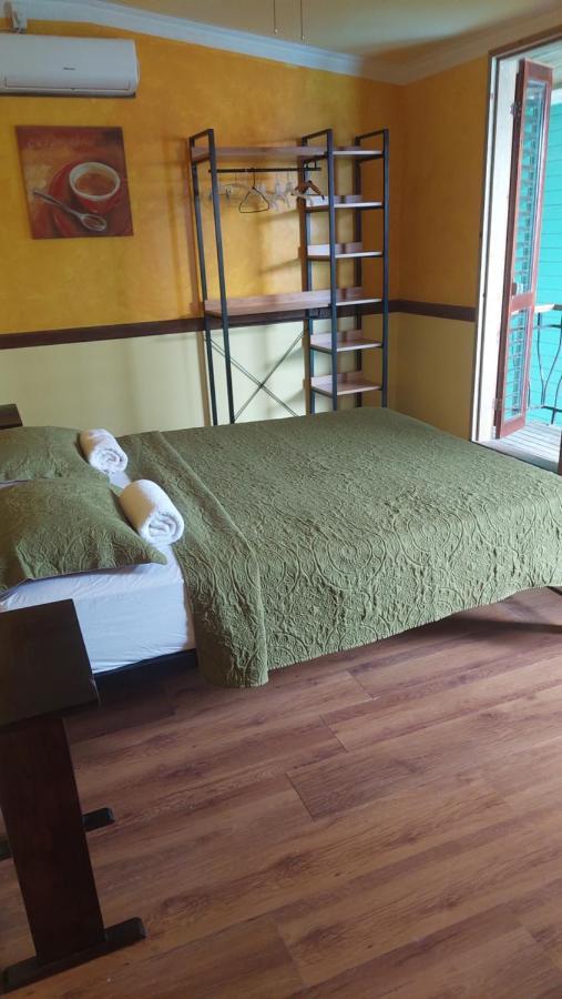 The Lighthouse At Casa Max Hotel Bocas del Toro Exterior photo
