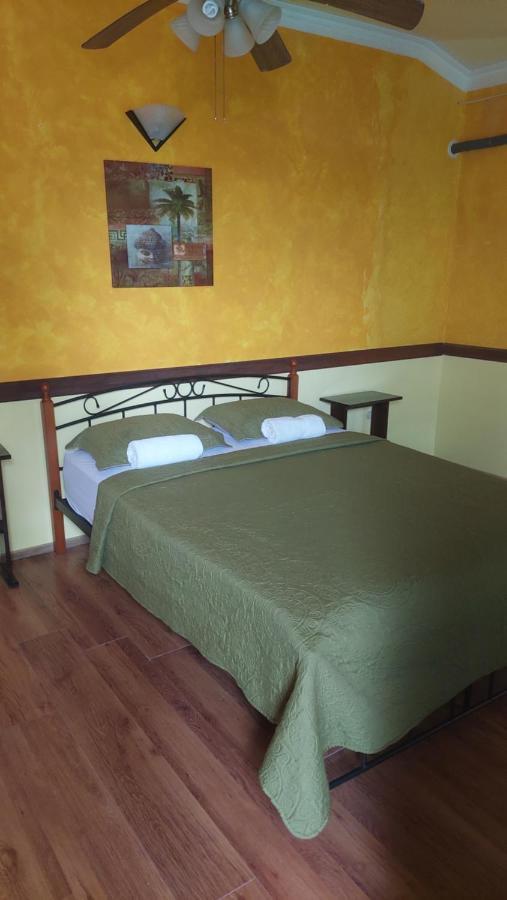 The Lighthouse At Casa Max Hotel Bocas del Toro Exterior photo